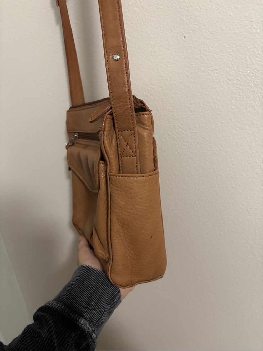Vintage Leather Fossil Crossbody Medium Size Multiple Zipper Compartments Purse - Picture 4 of 12